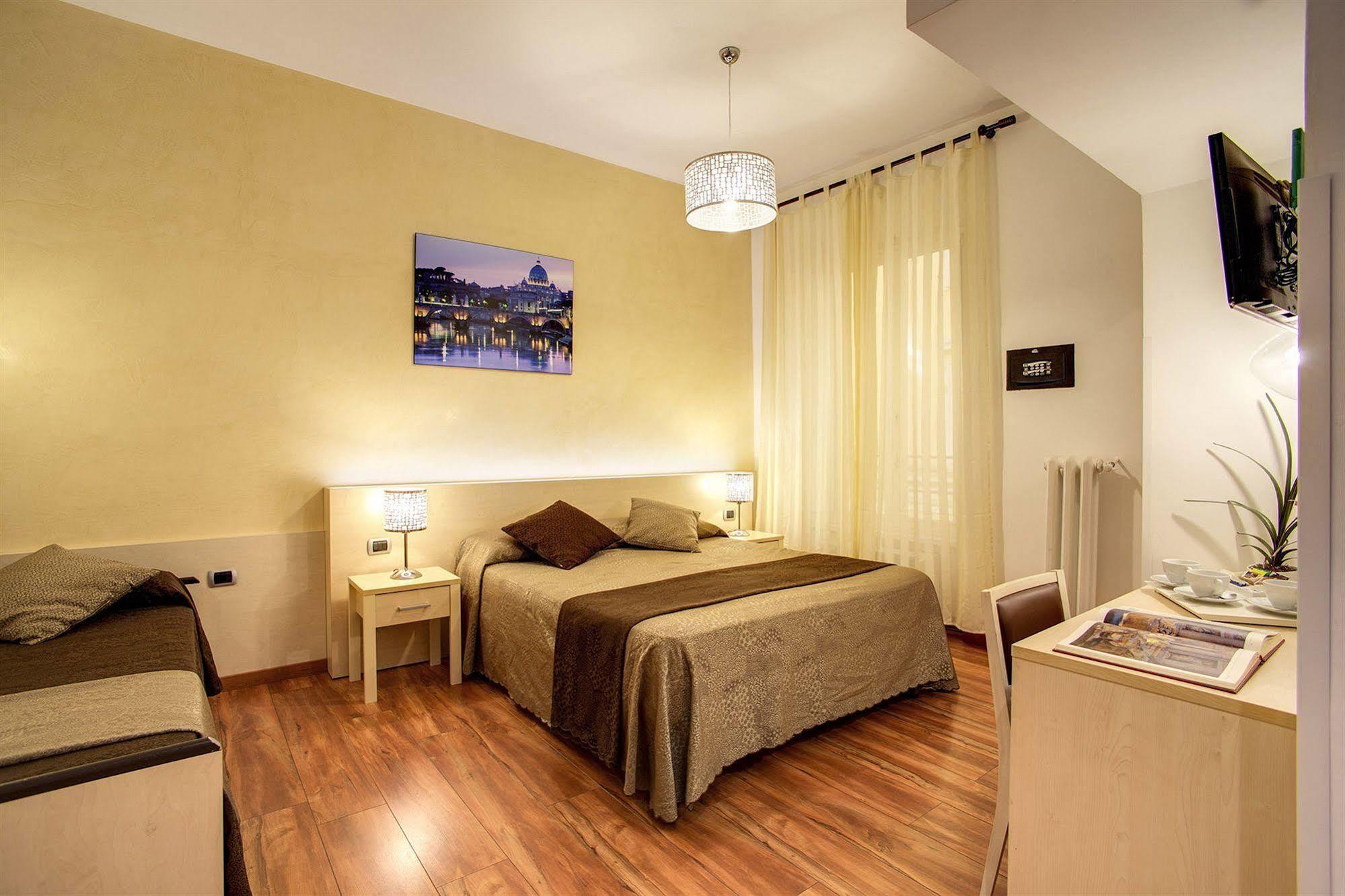 111 Coladirienzo - By Ad Guest house