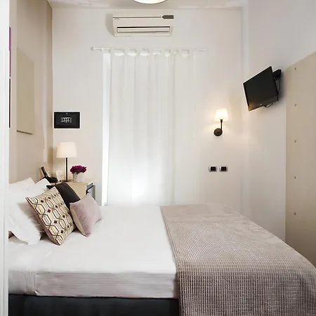 111 Coladirienzo Rooms - By Ad Roma Esterno foto