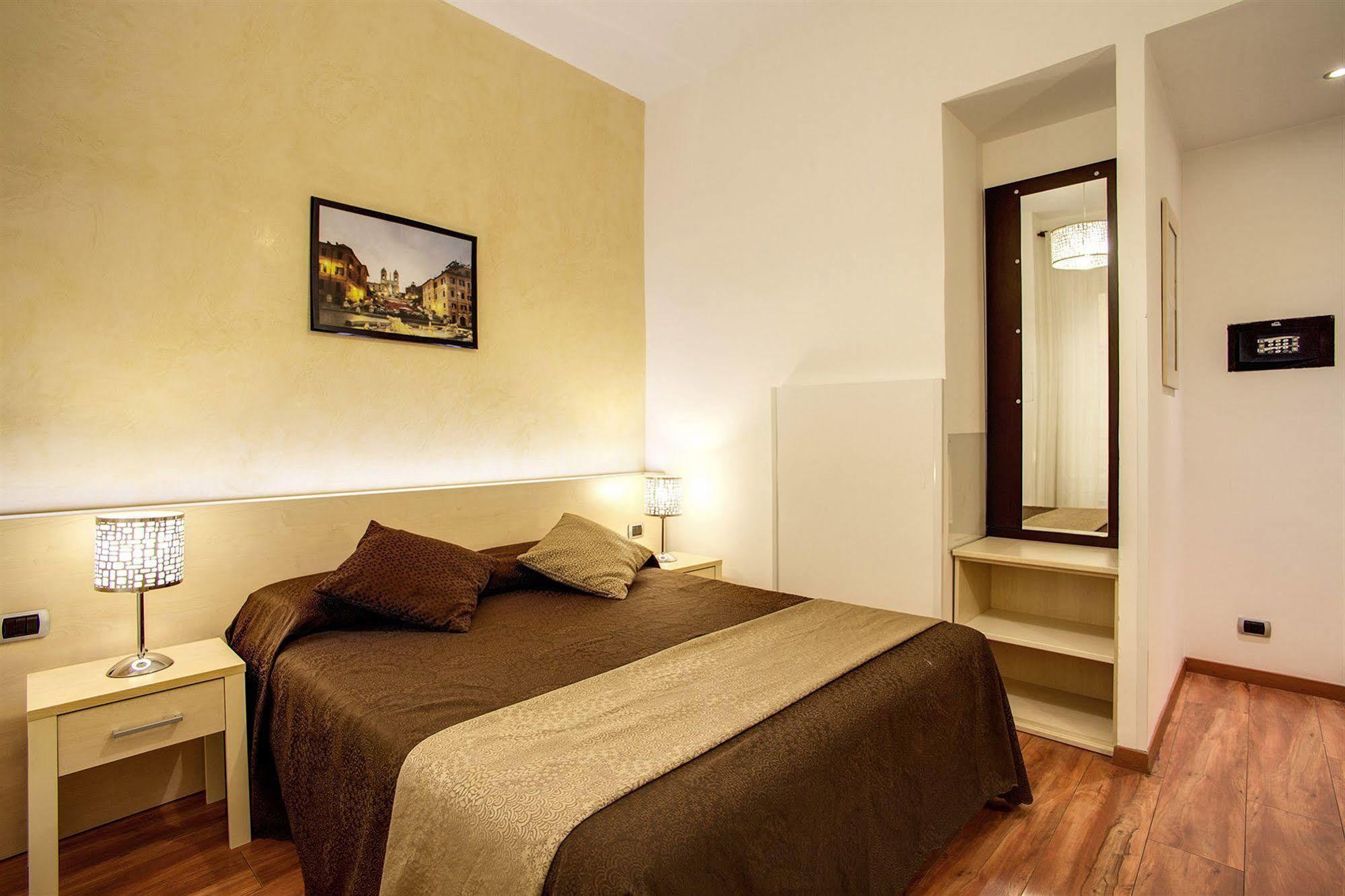 111 Coladirienzo - By Ad Gasthof Rom